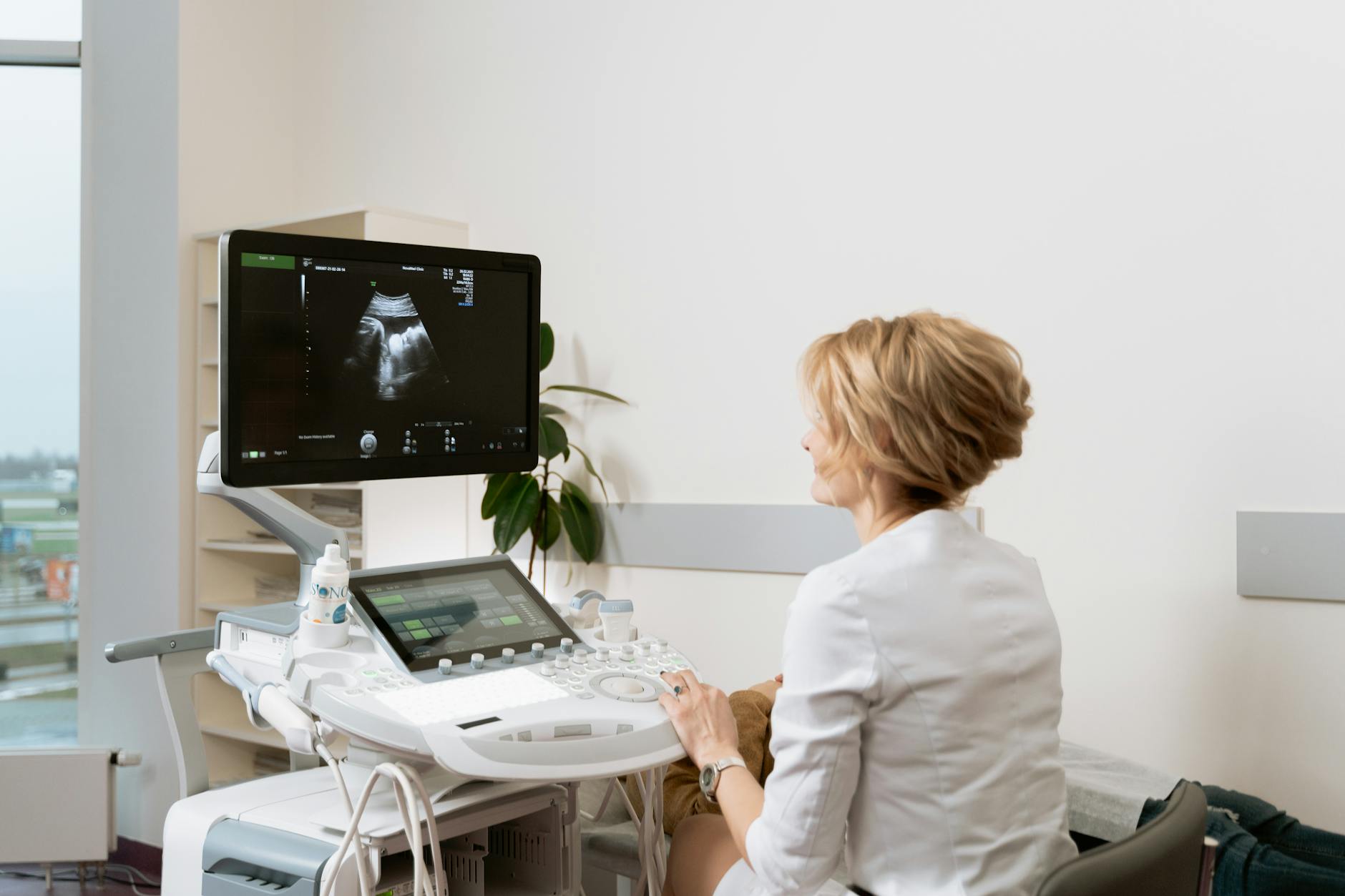 Navigating Digital Transformation: Electronic Patient Records in Dubai